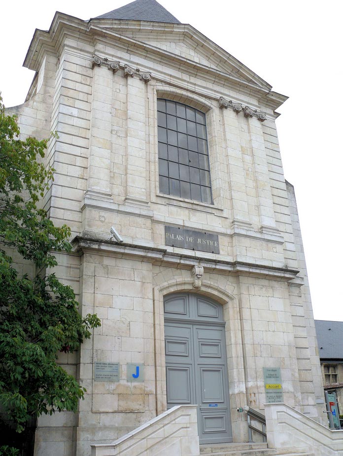 palais de justice de Bourges